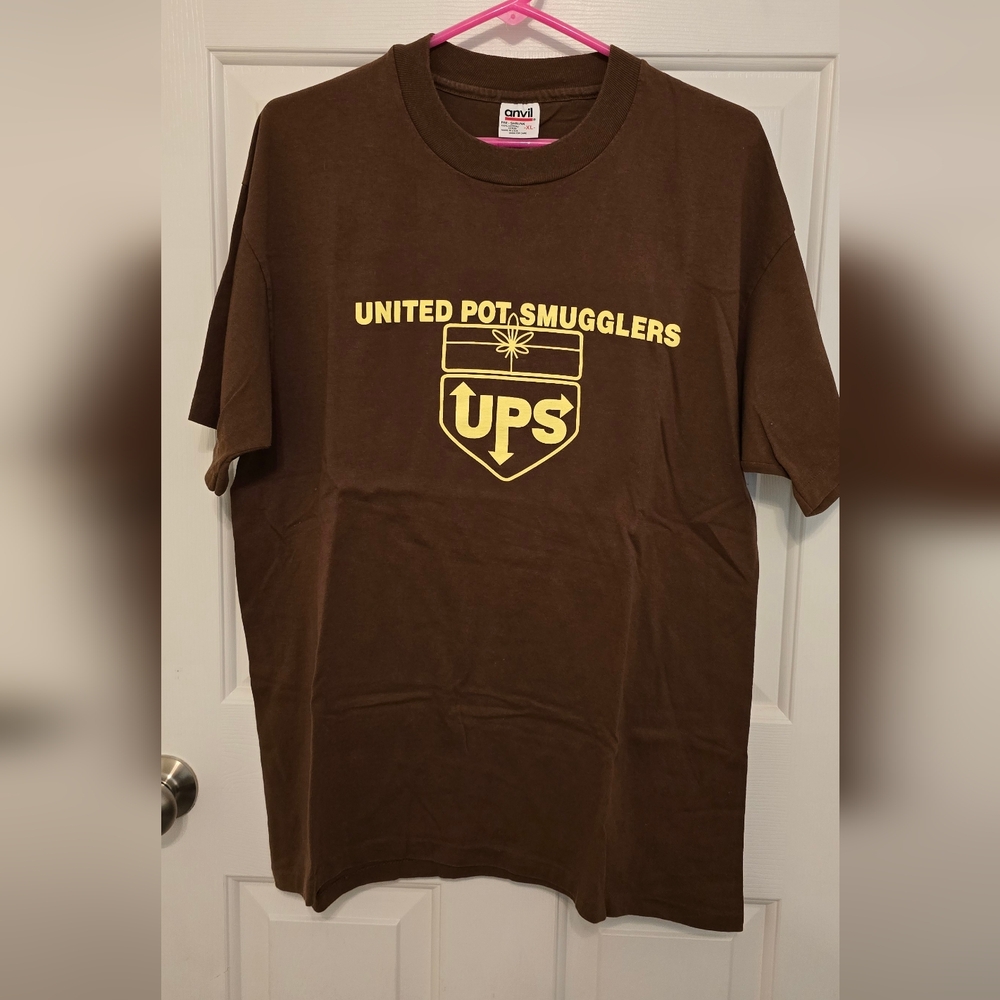 Brown novelty tshirt XL